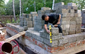 строительство дома из арболита своими руками